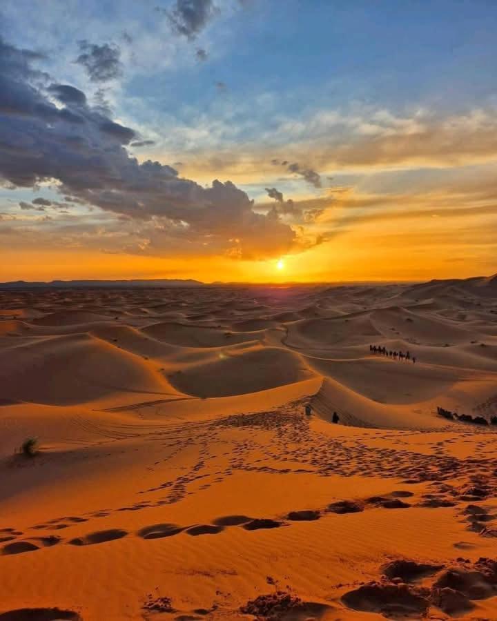 Bivouac Camel Trips Hotel Merzouga Exterior foto
